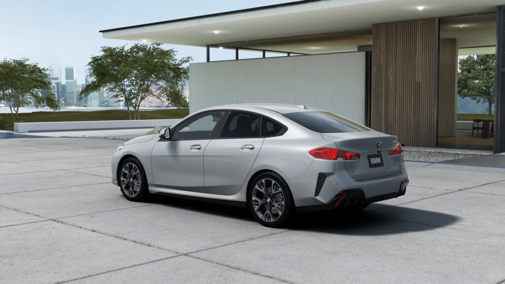 220d グランクーペ M Sport M ブルックリン・グレー 18インチ ブラック スタイリング975M パーフォレーテッド・ヴェガンザ ブラックの画像1