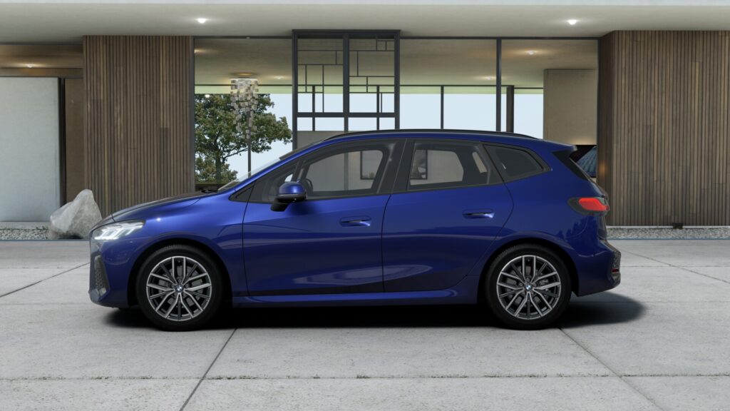 218d アクティブツアラー M Sport M ポルティマオ・ブルー 18インチ ブラック スタイリング838M M アルカンタラ/ヴェガンザ・コンビネーション ブラック(ブルー・ステッチ付)の画像2