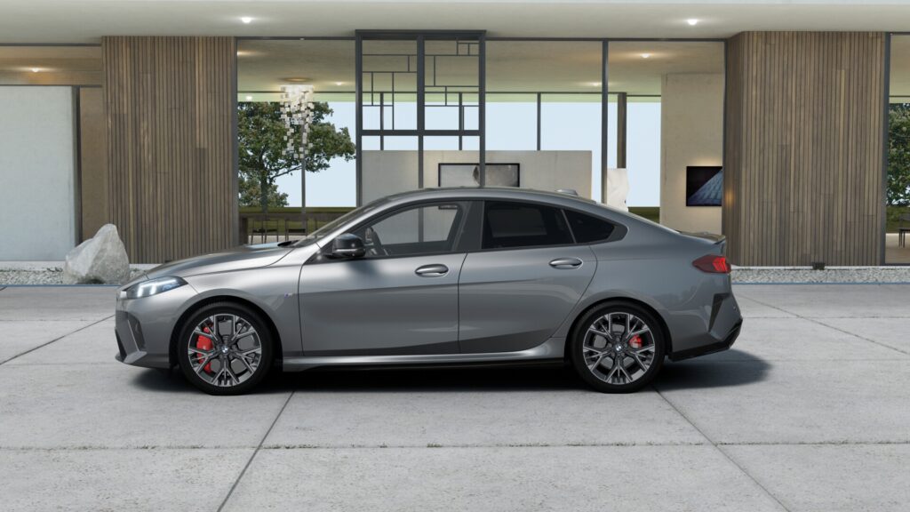 M235 xDrive グランクーペ スカイスクレイパー・グレー 18インチ コーラル・レッドの画像2