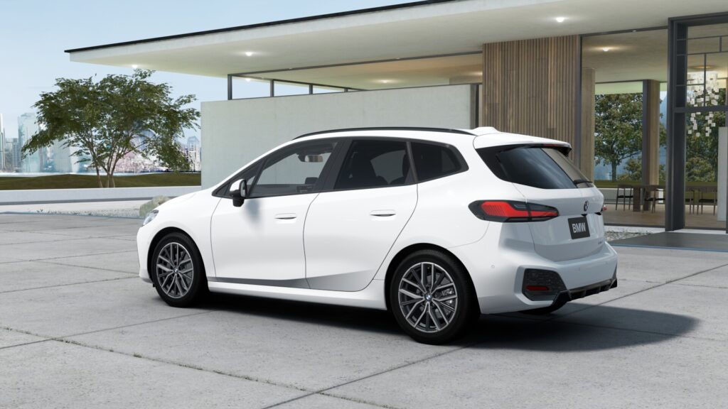 218d アクティブツアラー M Sport アルピン・ホワイト 18インチ ブラック スタイリング838M パーフォレーテッド・ヴェガンザ ブラックの画像1