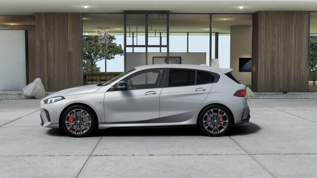 M135 xDrive M ブルックリン・グレー 18インチ コーラル・レッドの画像2