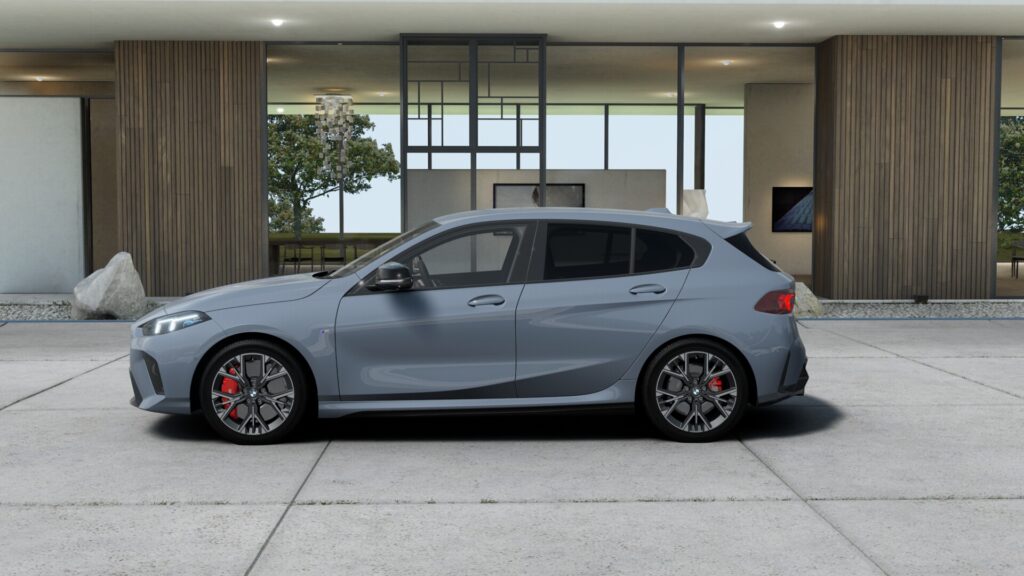 M135 xDrive BMW Individual ストーム・ベイの画像2