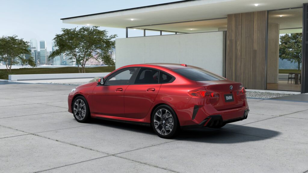 220d グランクーペ M Sport ファイヤー・レッド 18インチ ブラック スタイリング975M パーフォレーテッド・ヴェガンザ ブラックの画像1