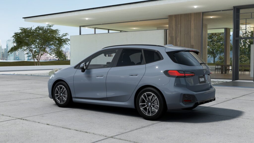 218d アクティブツアラー M Sport BMW Individual ストーム・ベイ 17インチ ブラックの画像1