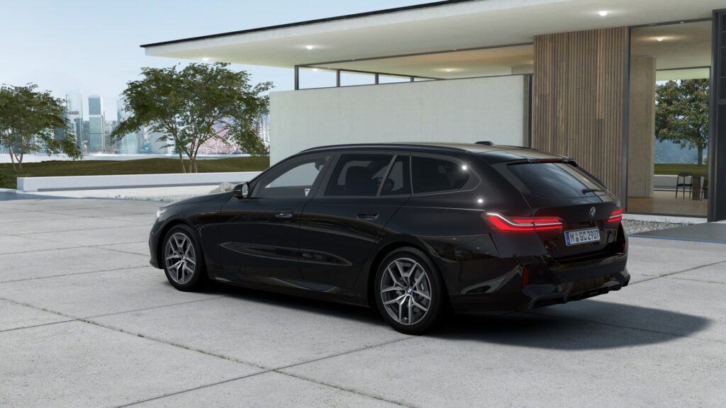 523i ツーリング M Sport ブラック・サファイア 19インチの画像1