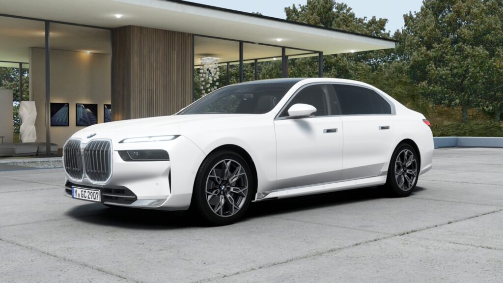 740d xDrive Excellence ミネラル・ホワイト