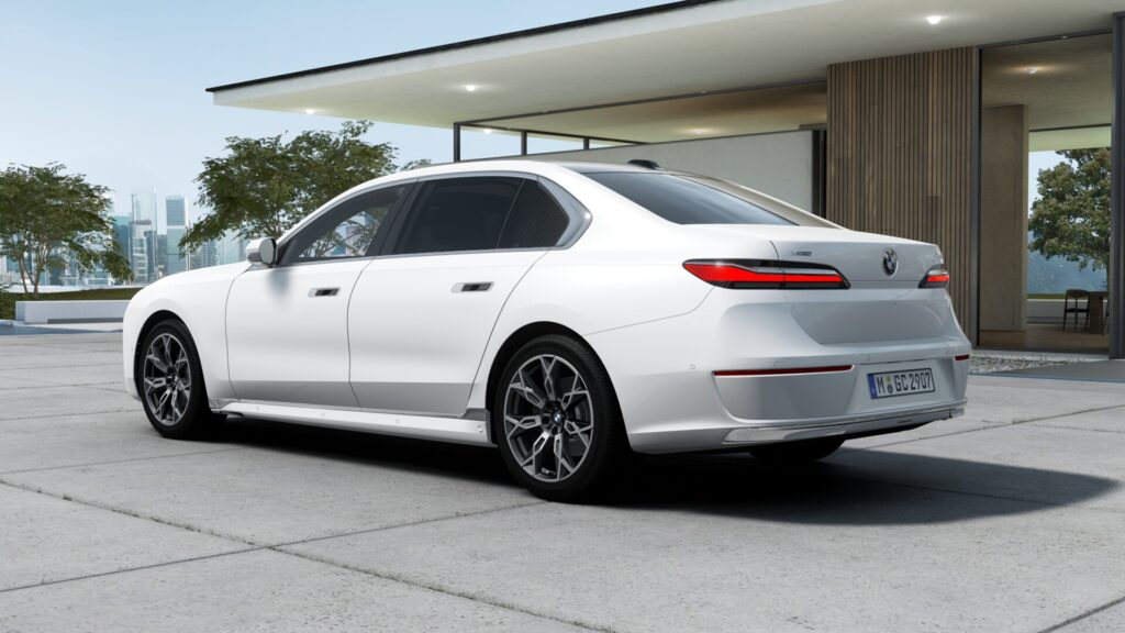 740d xDrive Excellence ミネラル・ホワイトの画像1