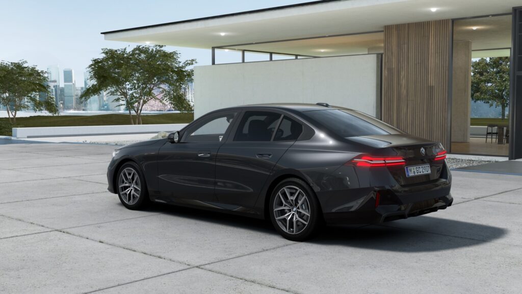 523i セダン M Sport ソフィスト・グレー・ブリリアント・エフェクト 19インチ ブラックの画像1