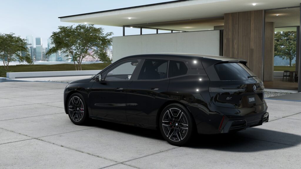 iX M70 xDrive ブラック・サファイアの画像1