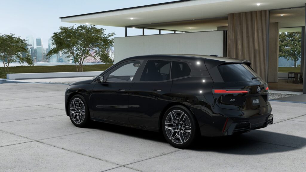 iX xDrive60 M Sport ブラック・サファイアの画像1