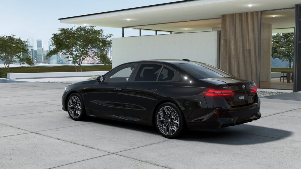 523d xDrive セダン M Sport ブラック・サファイア 20インチの画像1