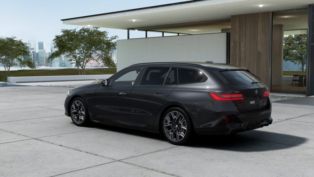 523d xDrive ツーリング M Sport ソフィスト・グレー・ブリリアント・エフェクトの画像1