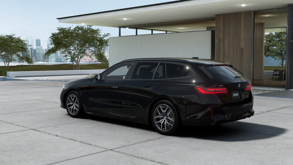 523d xDrive ツーリング M Sport ブラック・サファイア 19インチ エスプレッソ・ブラウンの画像1